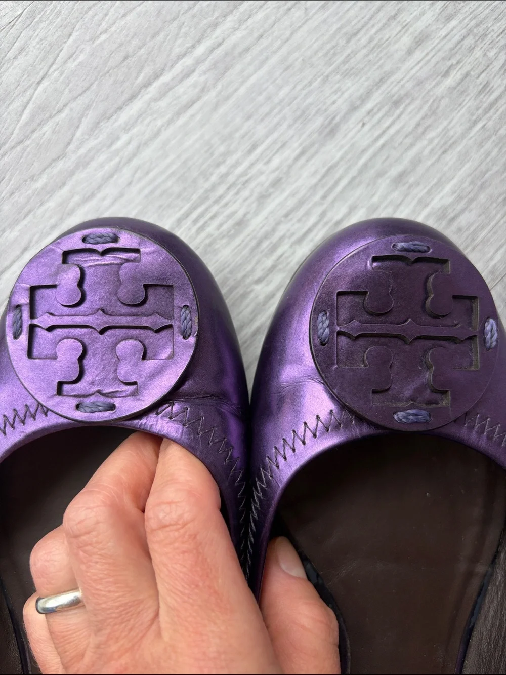 Tory Burch Metallic Purple Reva Logo Ballet Flats, Size 6-61/2.